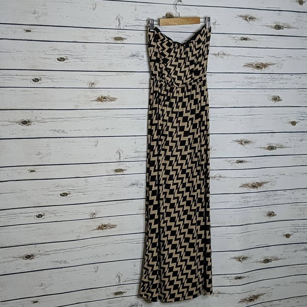 Strapless dress tan black patterned flowy